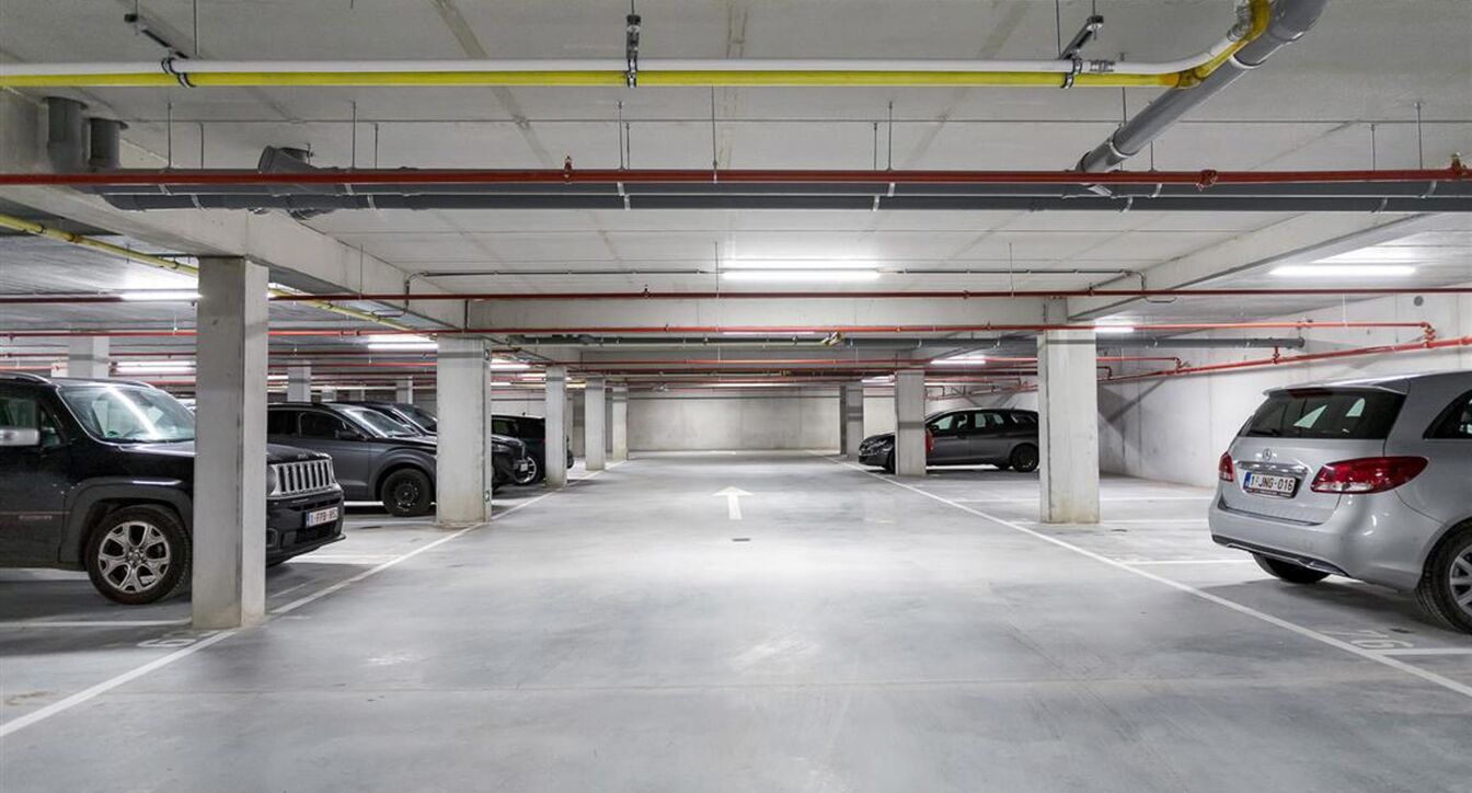 Binnenstaanplaats te koop in Beerse