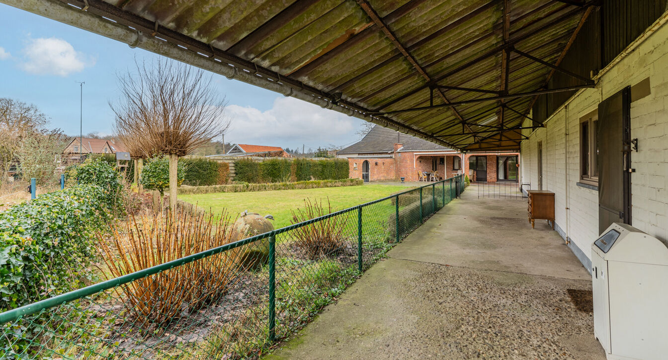 Boerderij te koop in Gierle