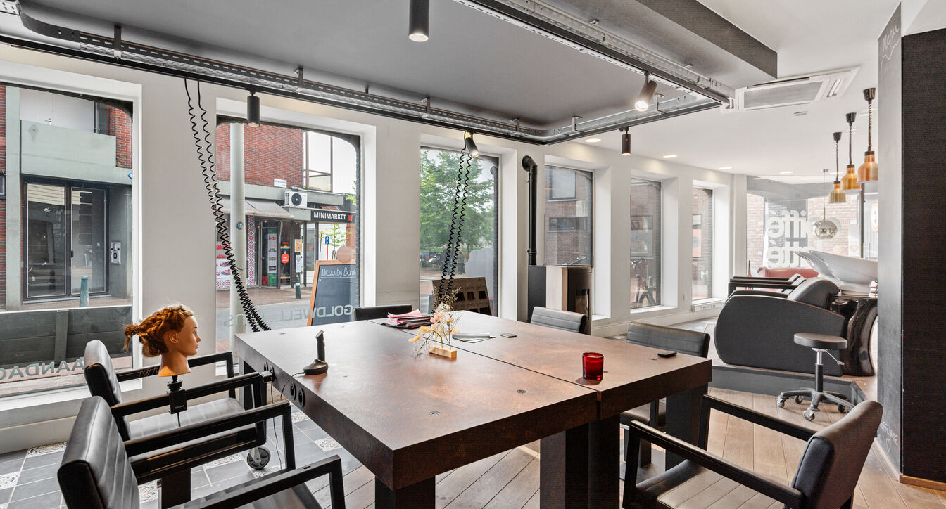 Commerci&euml;le building te koop in Beerse