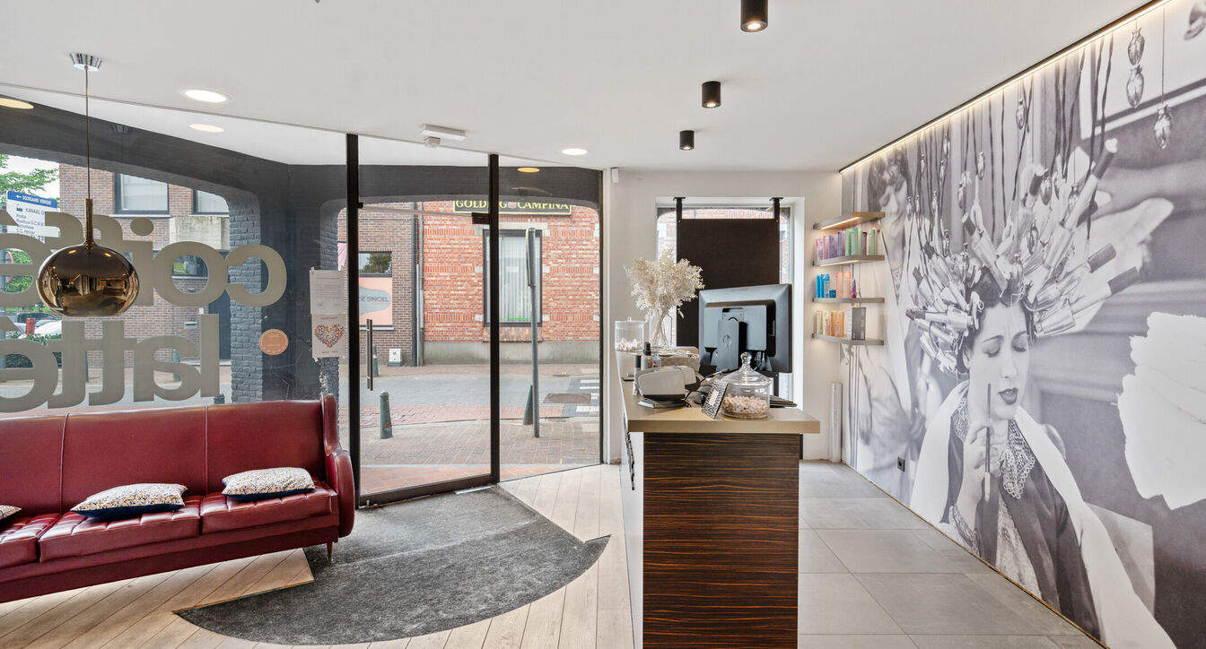 Commerci&euml;le building te koop in Beerse