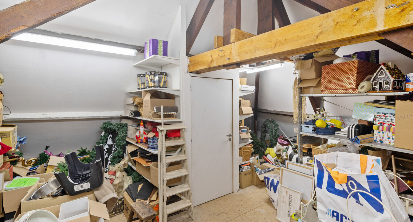 Commerci&euml;le building te koop in Beerse