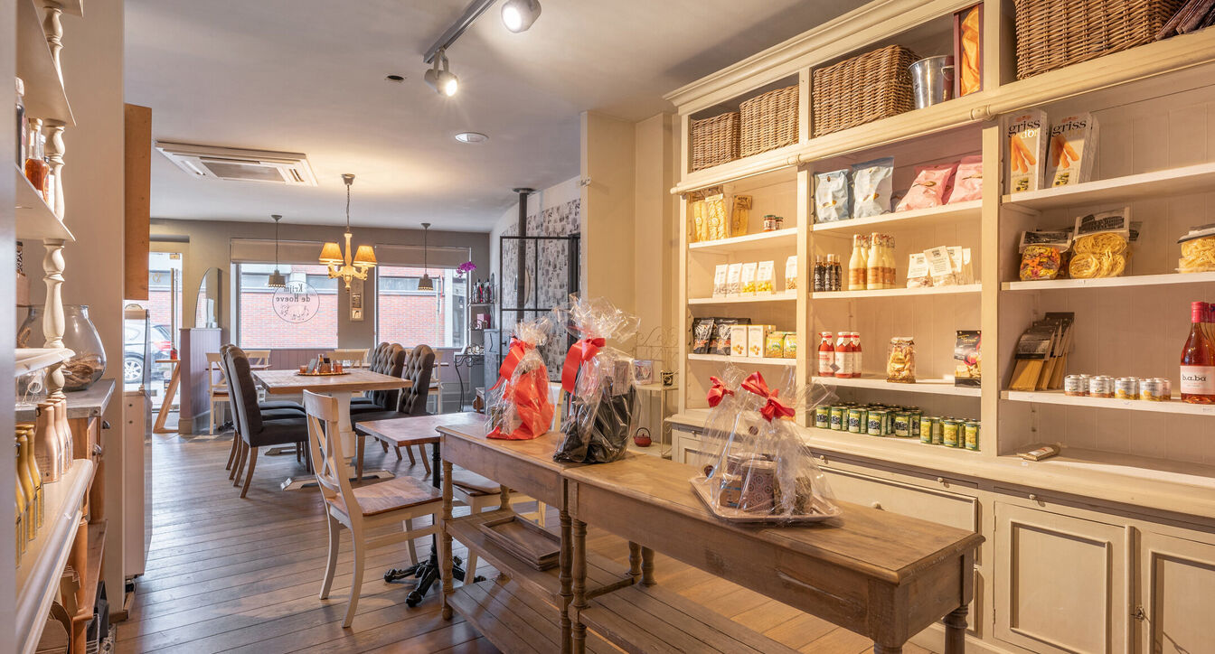 Commerci&euml;le building te koop in Beerse