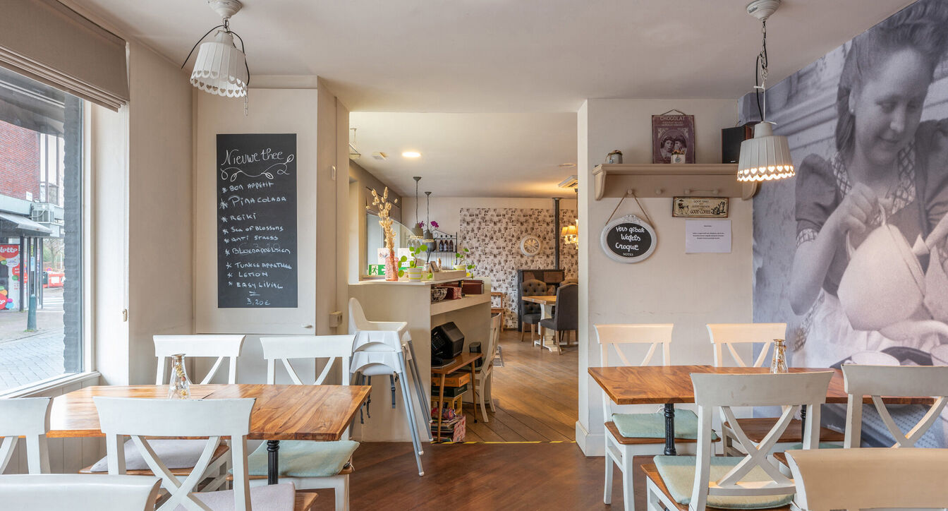 Commerci&euml;le building te koop in Beerse