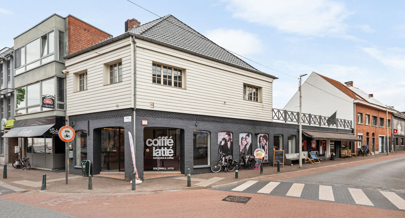 Commerci&euml;le building te koop in Beerse