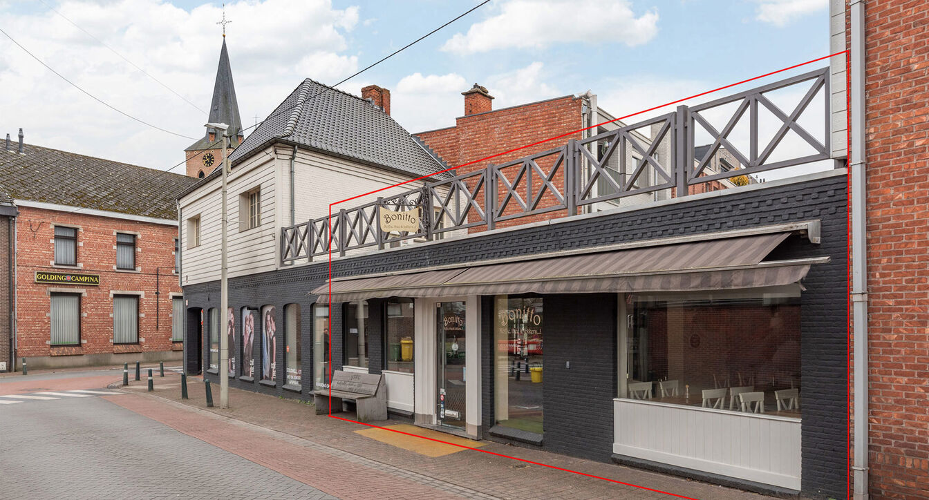 Commerci&euml;le building te koop in Beerse