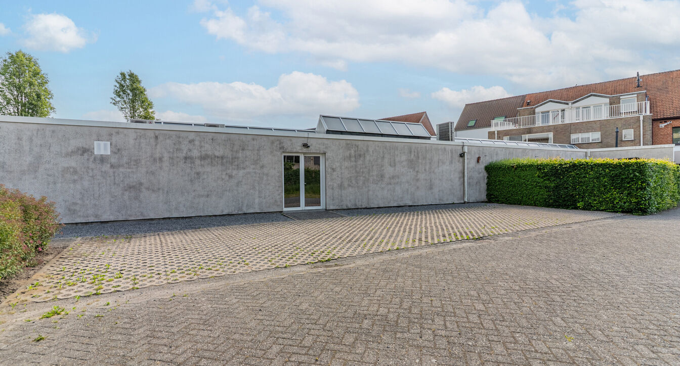 Gebouw voor gemengd gebruik te koop in Arendonk