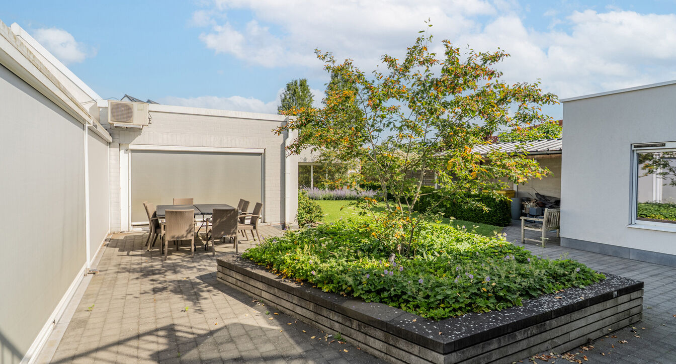 Gebouw voor gemengd gebruik te koop in Arendonk