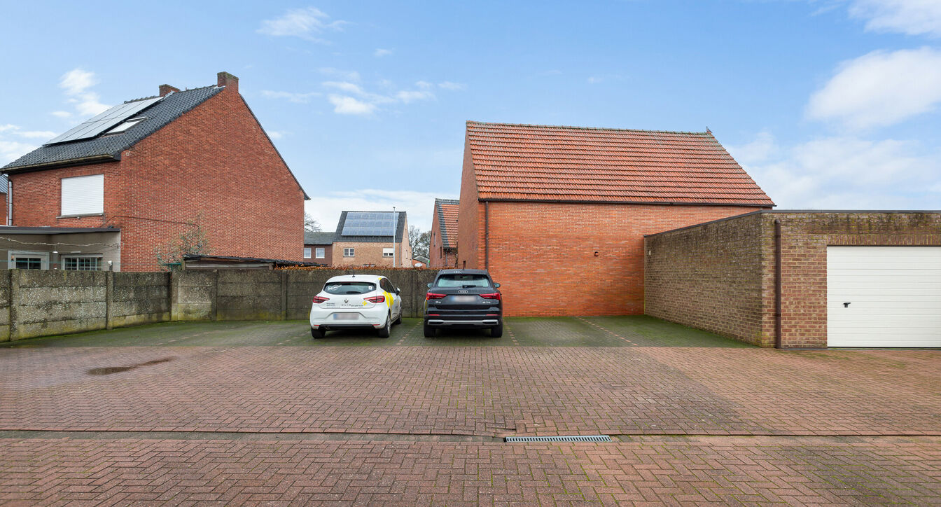 Gelijkvloerse verdieping te koop in Dessel