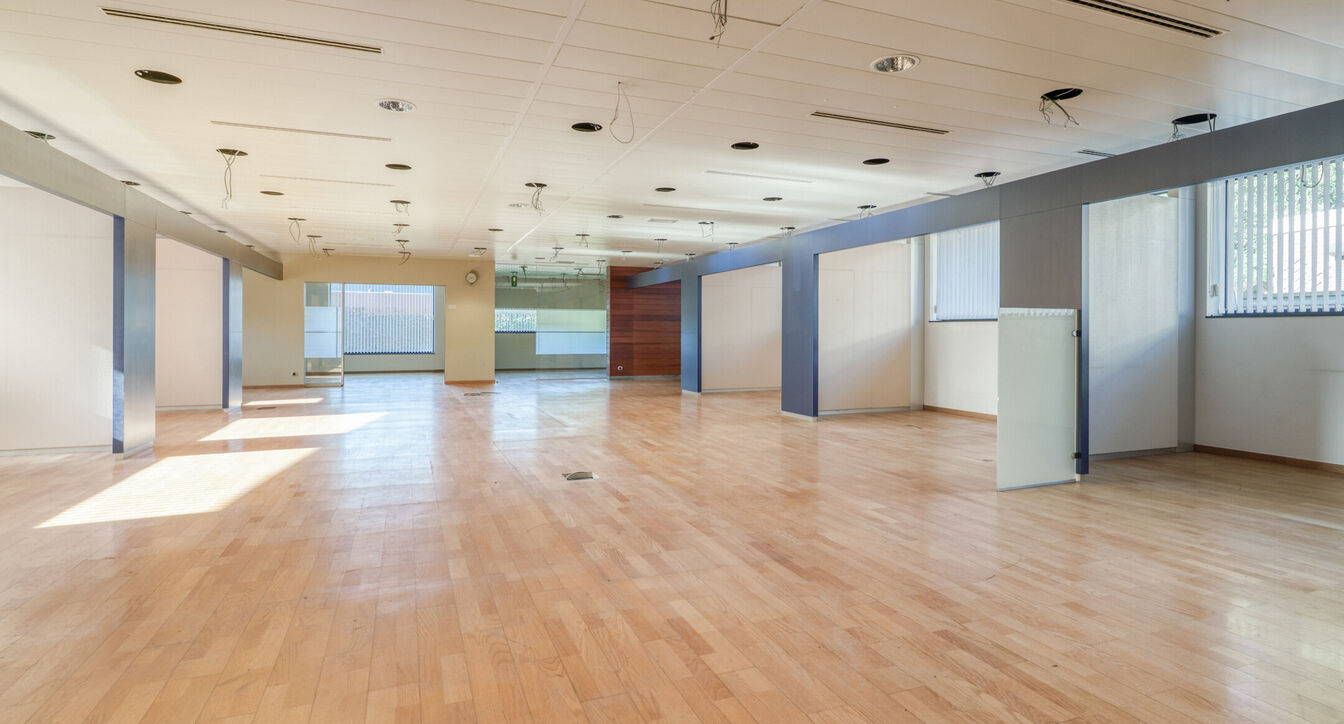 Kantoorgebouw te koop in Hamont-Achel