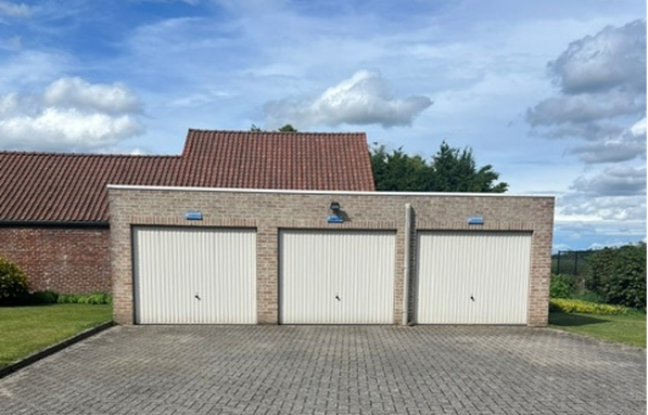 Gesloten garagebox te koop in Diepenbeek