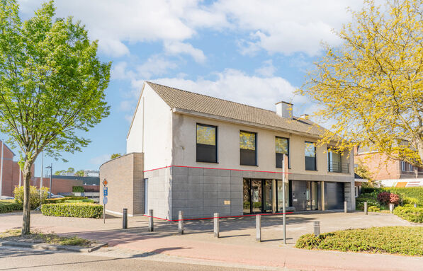 Kantoorgebouw te koop in Hamont-Achel